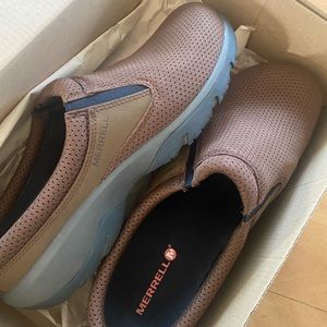 Mens Merrell  slip on size 11